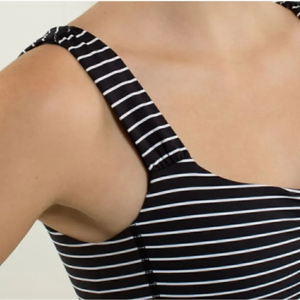 Lululemon Athletica Aria II Black and White Striped Tank Top Size 2